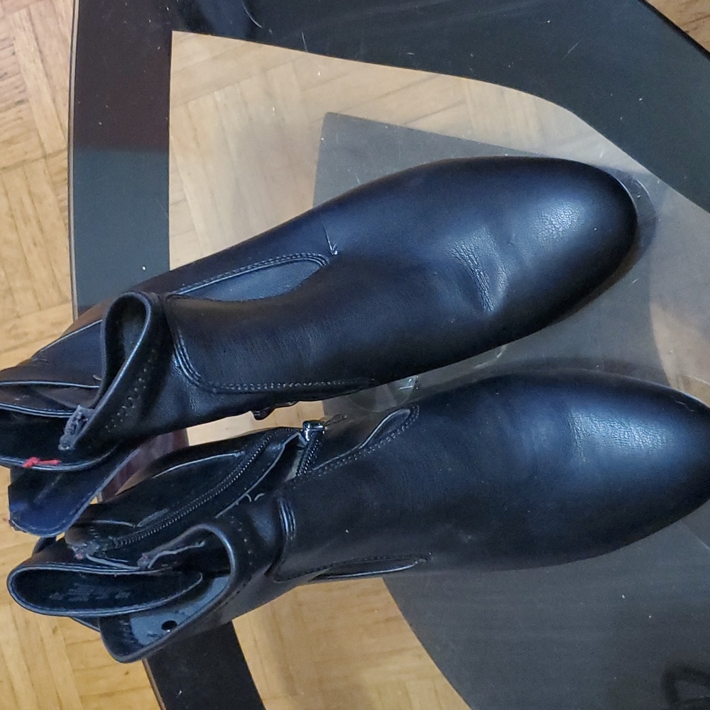 Franco Sarto size 7M women's boots